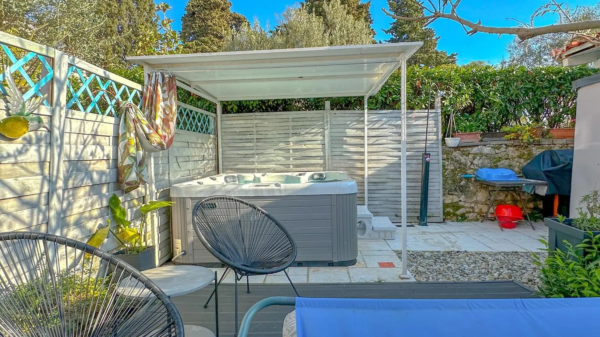 Apartamento Beachfront House With Private Jacuzzi And Garden Zadar