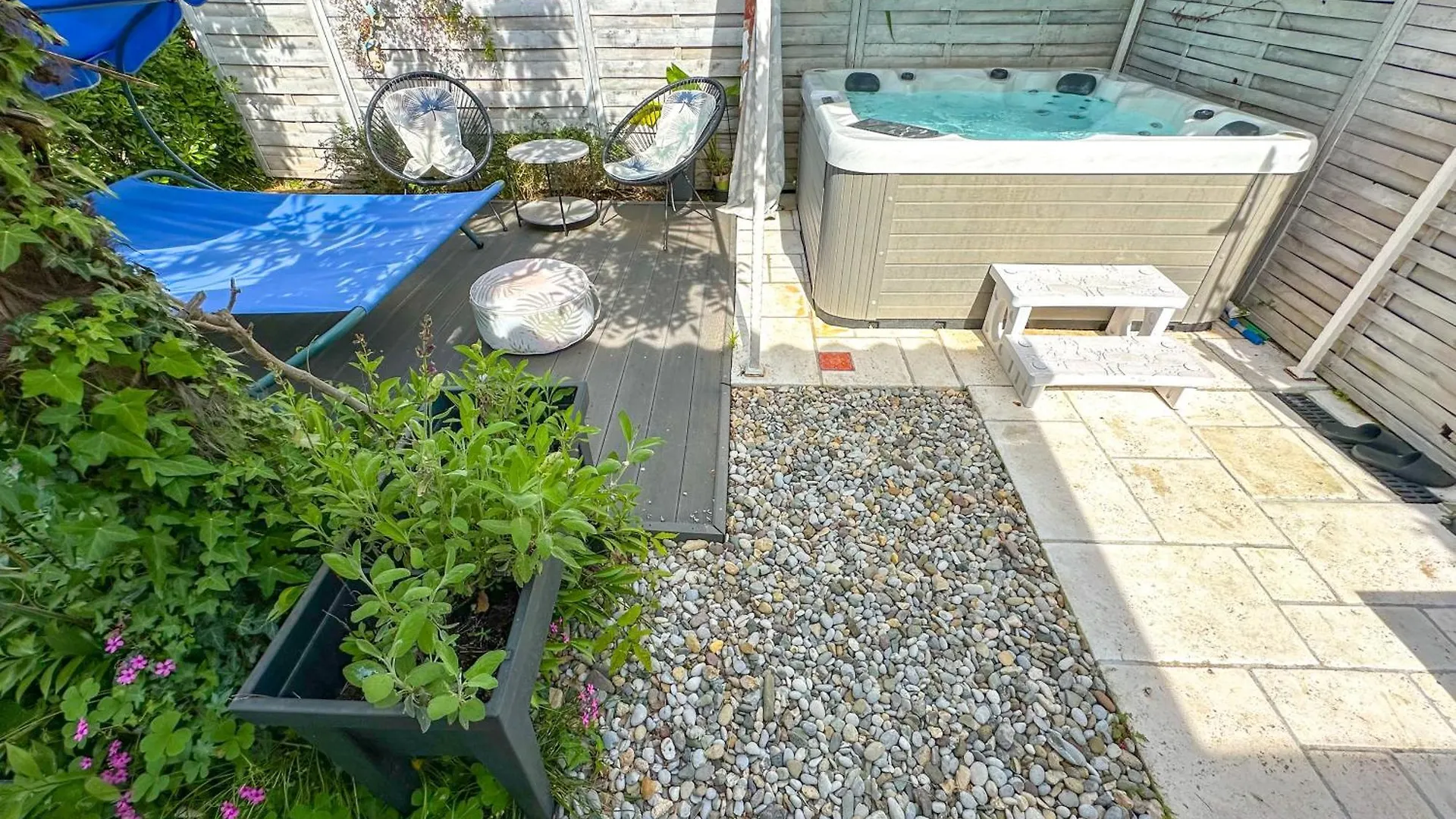 Beachfront House With Private Jacuzzi And Garden Zadar Apartamento